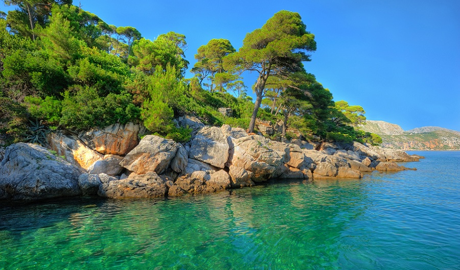 Gorgeous aquamarine scenery